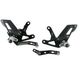 Pedane arretrate Lightech per Triumph Speed Triple 1200 RS 21-25 con poggiapiede snodato